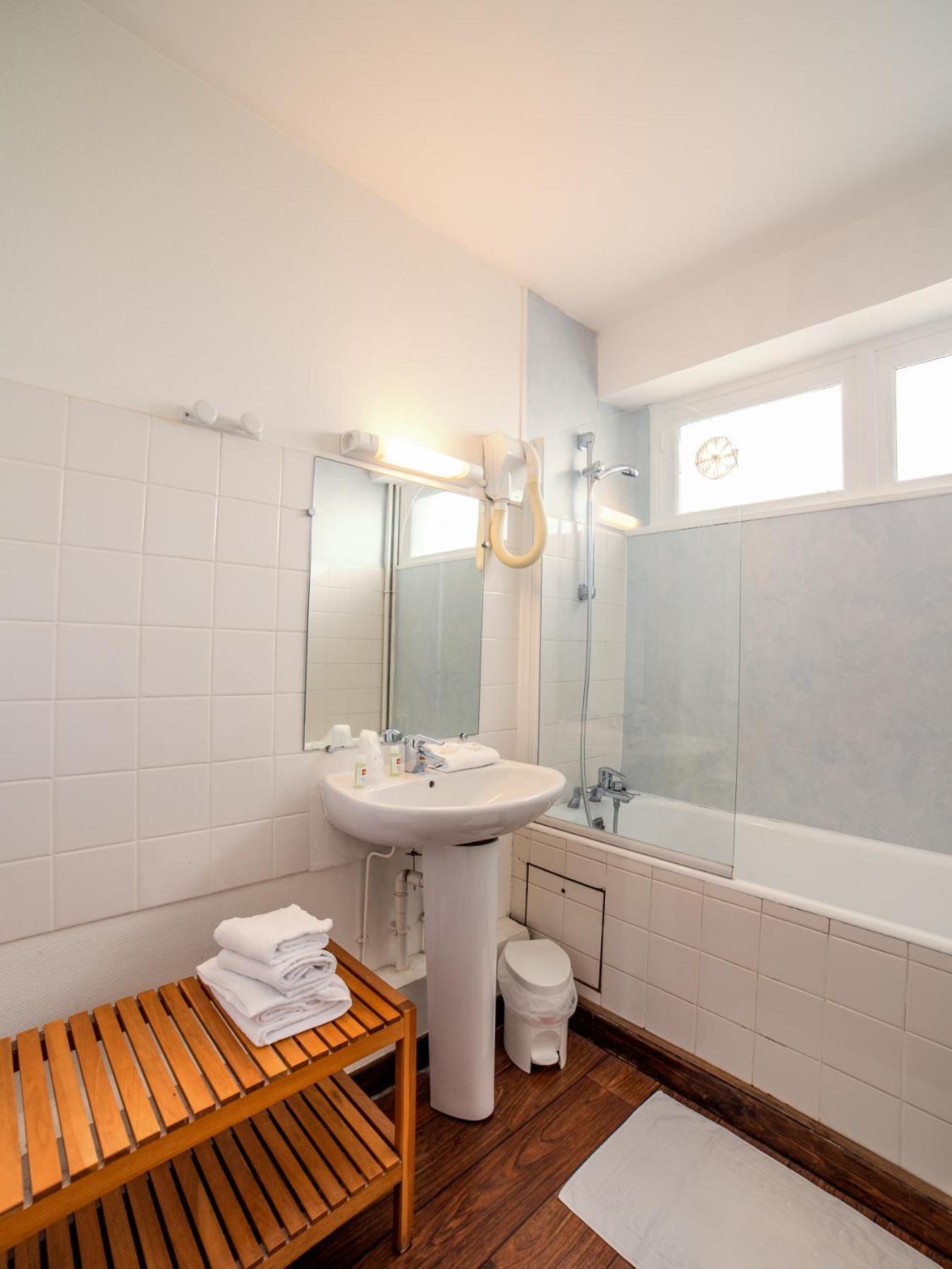 Hotel De La Vendee 라로츠수르욘 외부 사진